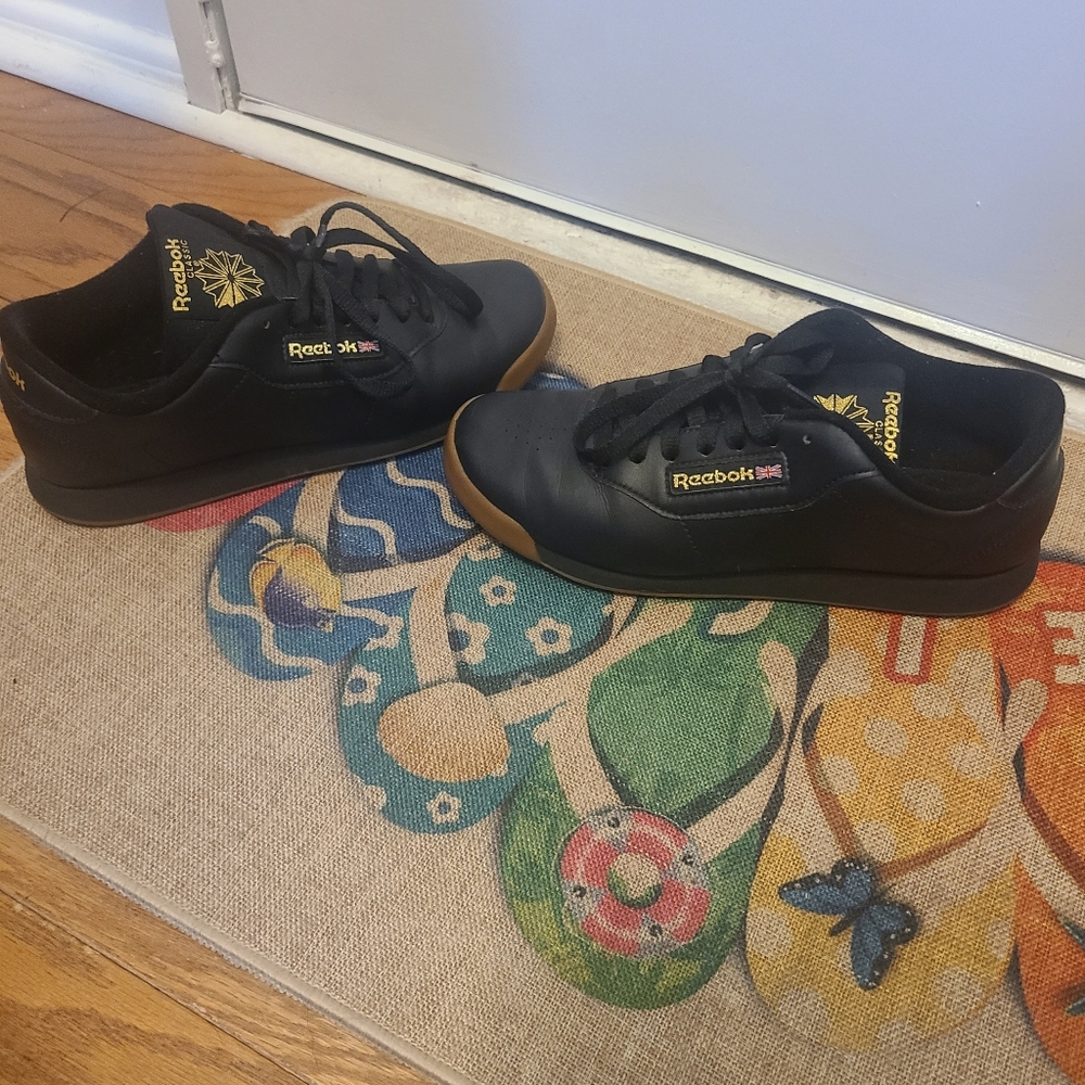 Reebok Sneakers